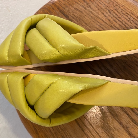 French Connection Vegan Leather Women’s Hayden Criss Cross Slides Yellow, Size 7 - Picture 4 of 6